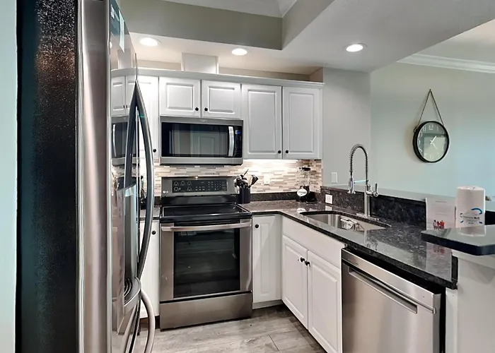 Crystal Shores #1302 Apartment